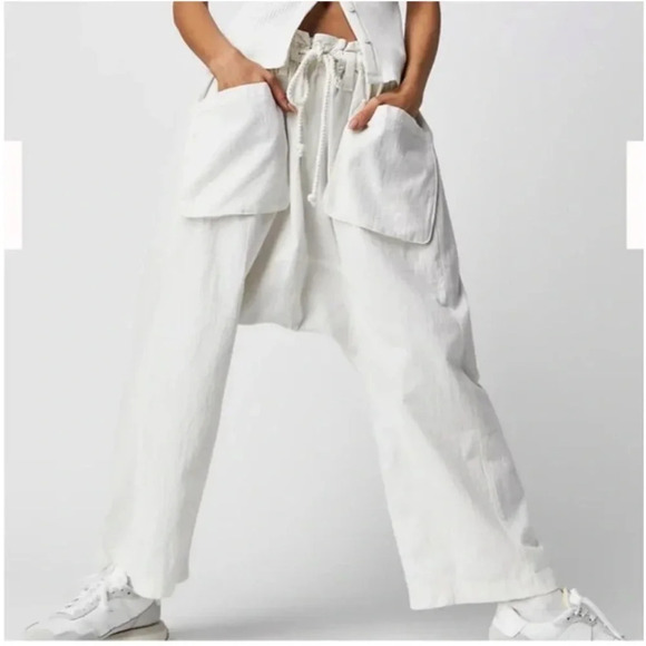 NWOT Free People Runyon Oversized
Ivory White Harem Pants
Cotton Boho Size S - Picture 4 of 7